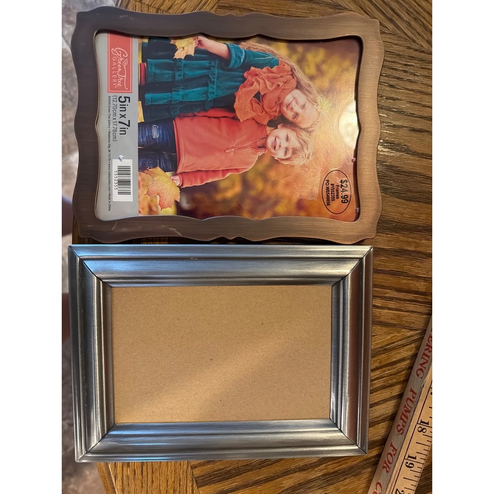Green Tree Gallery 5x7 Picture Frame Scalloped Bronze and Silver Frame Set 2pc